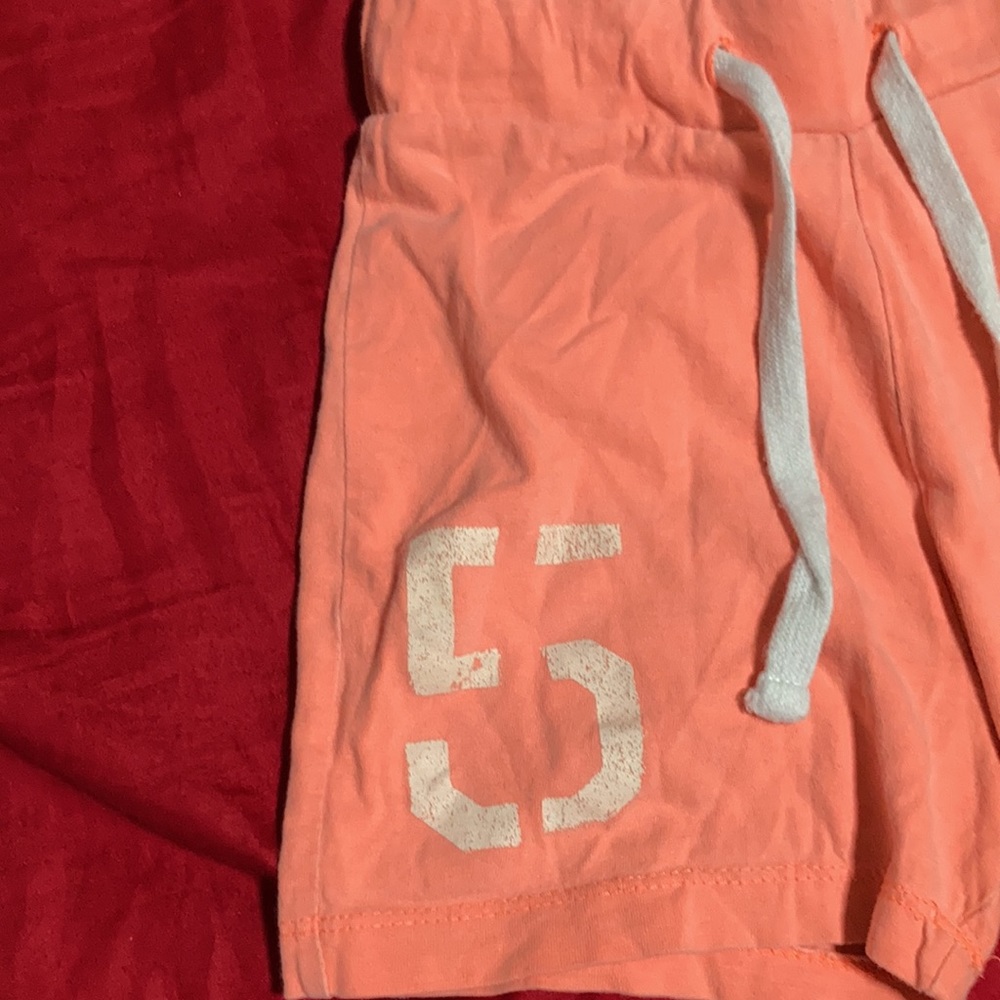 Shorts - Picture 3 of 5